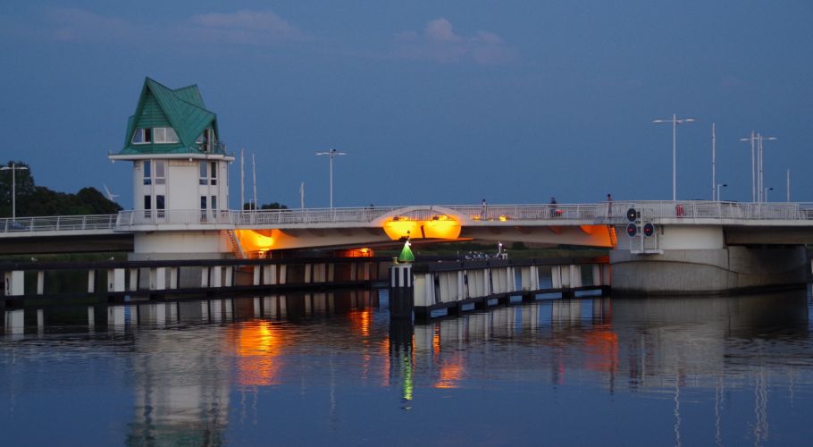 Schleibrücke am Abend